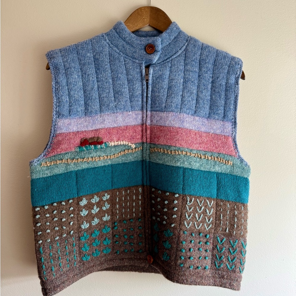 Vintage Susan Bristol quilted Knit Vest with Embroidery